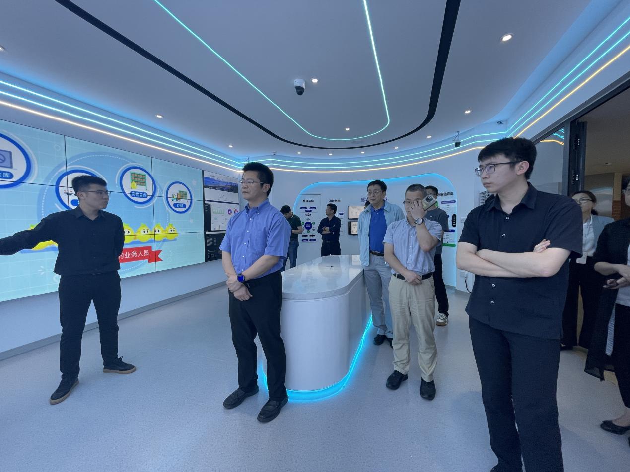 dd679ea4dd5d5884d2b45f12535cad9f_